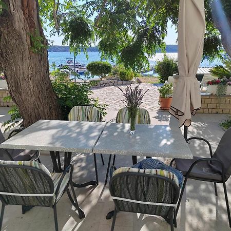 Room'S Brica Barbat na Rabu Экстерьер фото