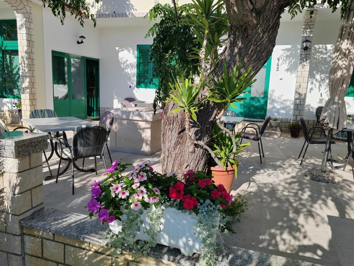 Room'S Brica Barbat na Rabu Экстерьер фото