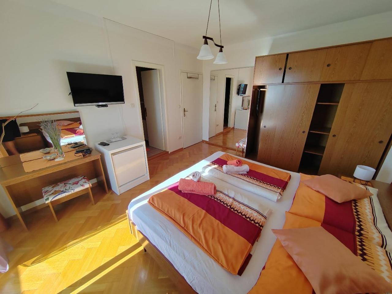 Room'S Brica Barbat na Rabu Экстерьер фото