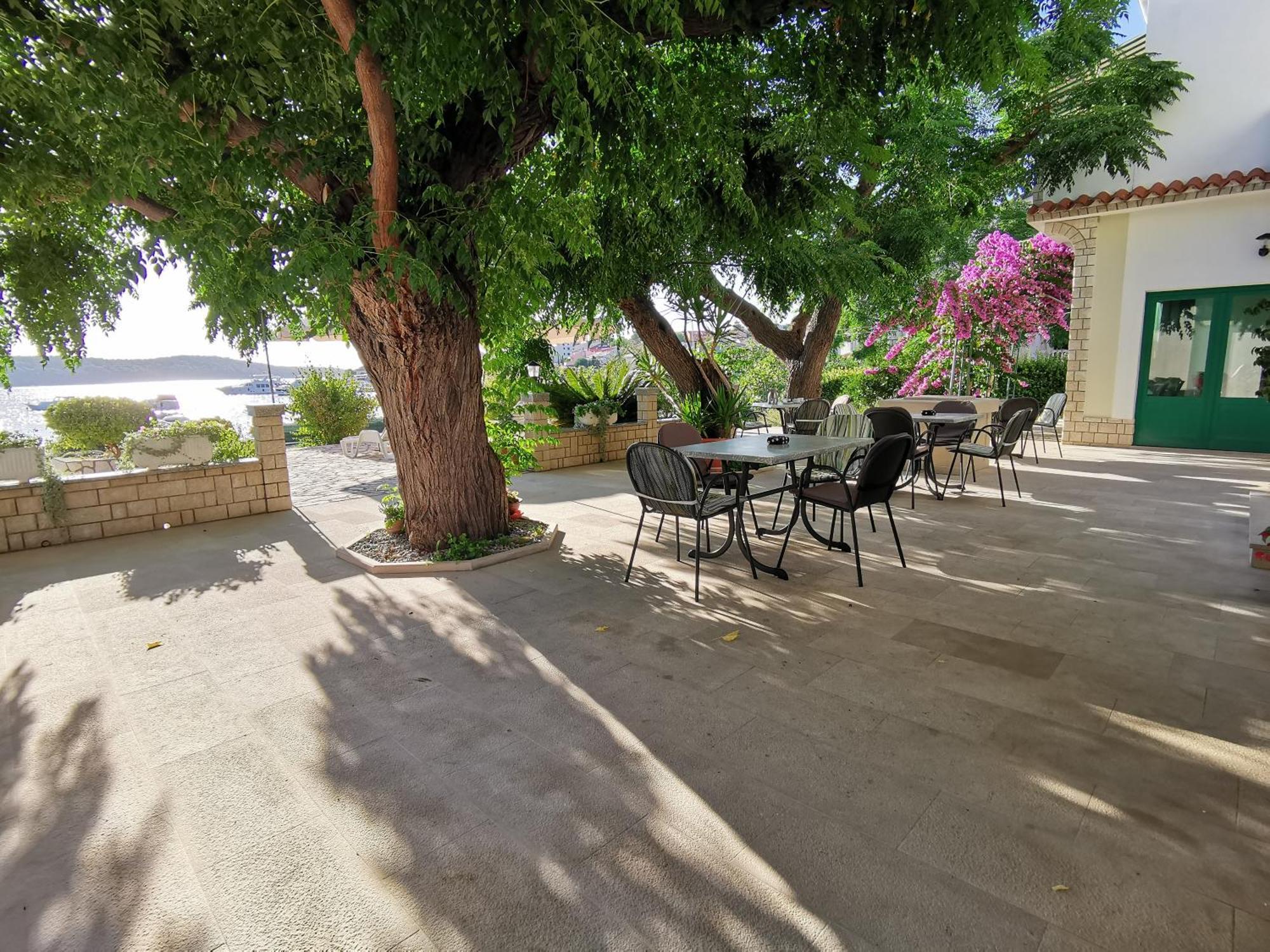 Room'S Brica Barbat na Rabu Экстерьер фото